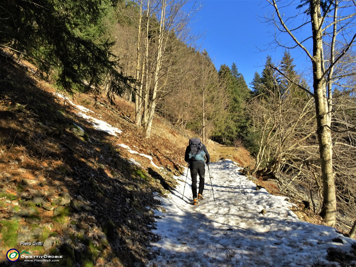 11 Attenzione, tratti con neve ghiacciata....JPG